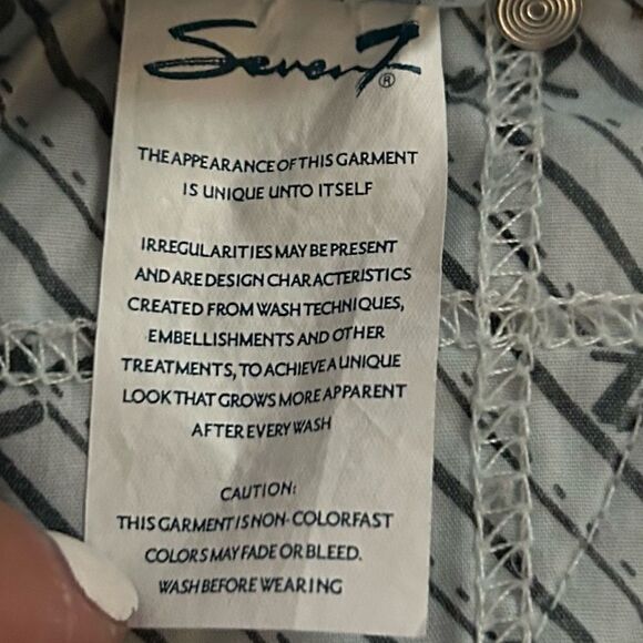 Seven7 Tummyless MidRise Bermuda Jean shorts Size 10 - Picture 7 of 13